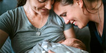 Información sobre la vacuna COVID para madres embarazadas y madres lactantes