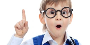 Cuando los niños preguntan quieren aprender, pero es el momento preciso para desarrollarles el pensamiento crítico.