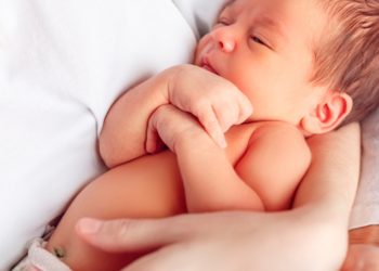 Recién nacidos: características y cuidados que deben tener