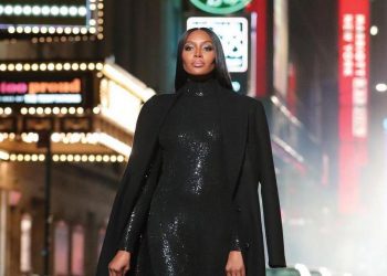 Naomi Campbell se convierte en mamá primeriza a punto de cumplir 51 años