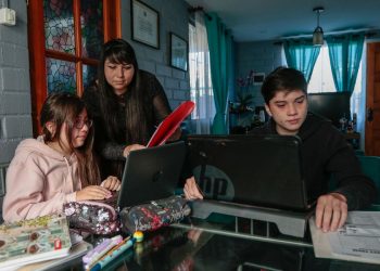 Johanna Filgueira: “A mis hijos los saqué del colegio y haremos homeschooling para siempre”