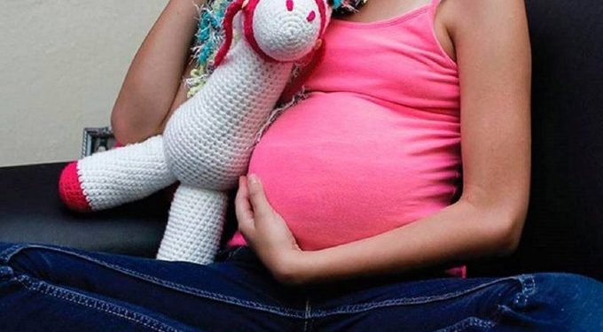 Una niña da a luz a los 11 años y es la madre más joven del Reino Unido