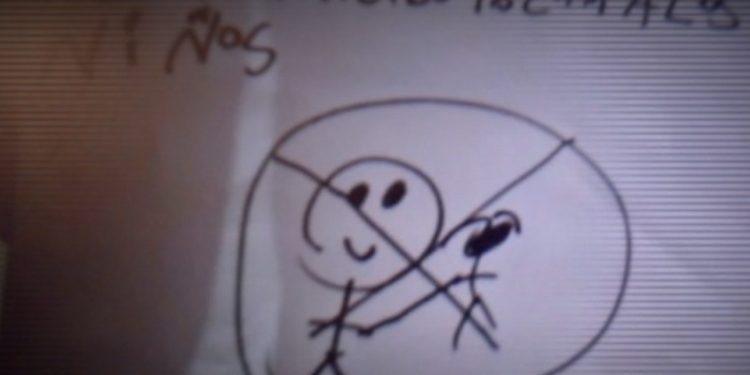 “Prohibido tocar a niños”: dibujo alerta a madre que sus hijos eran maltratados por la niñera